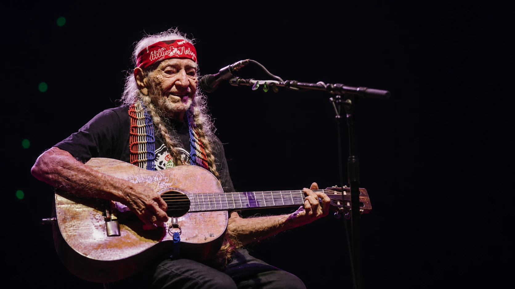 Willie Nelson’s path from songwriter to country institution - willie nelson and angelina jolie